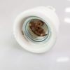 porcelan-foglalat-feher-sorolhato-e27